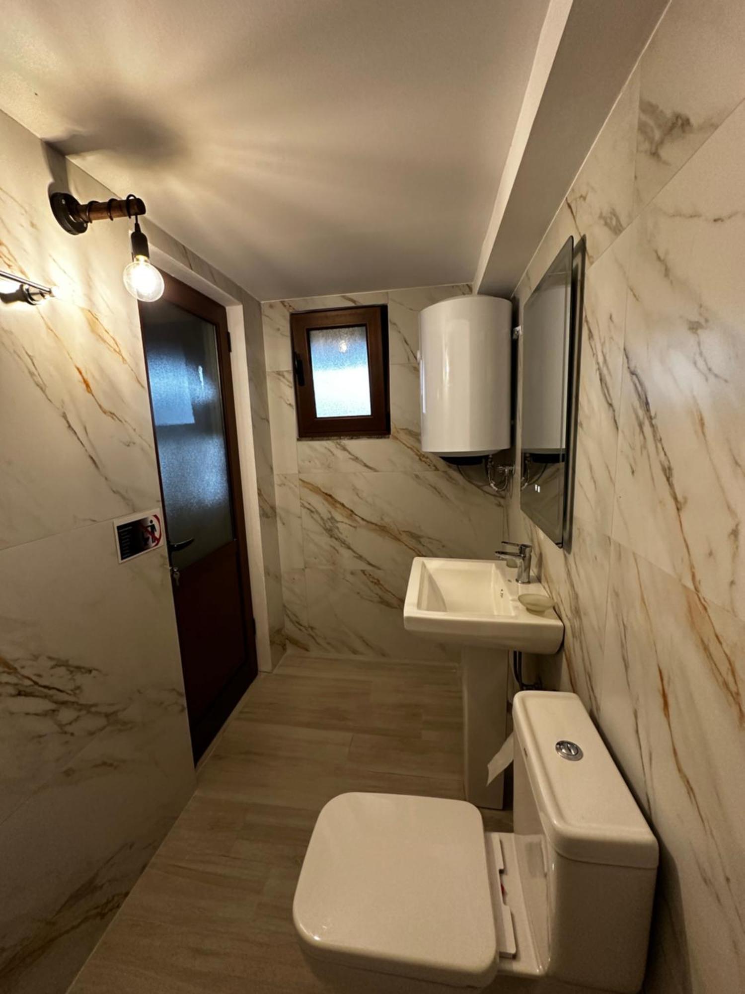 Guest House Gorani Μπεράτ Εξωτερικό φωτογραφία